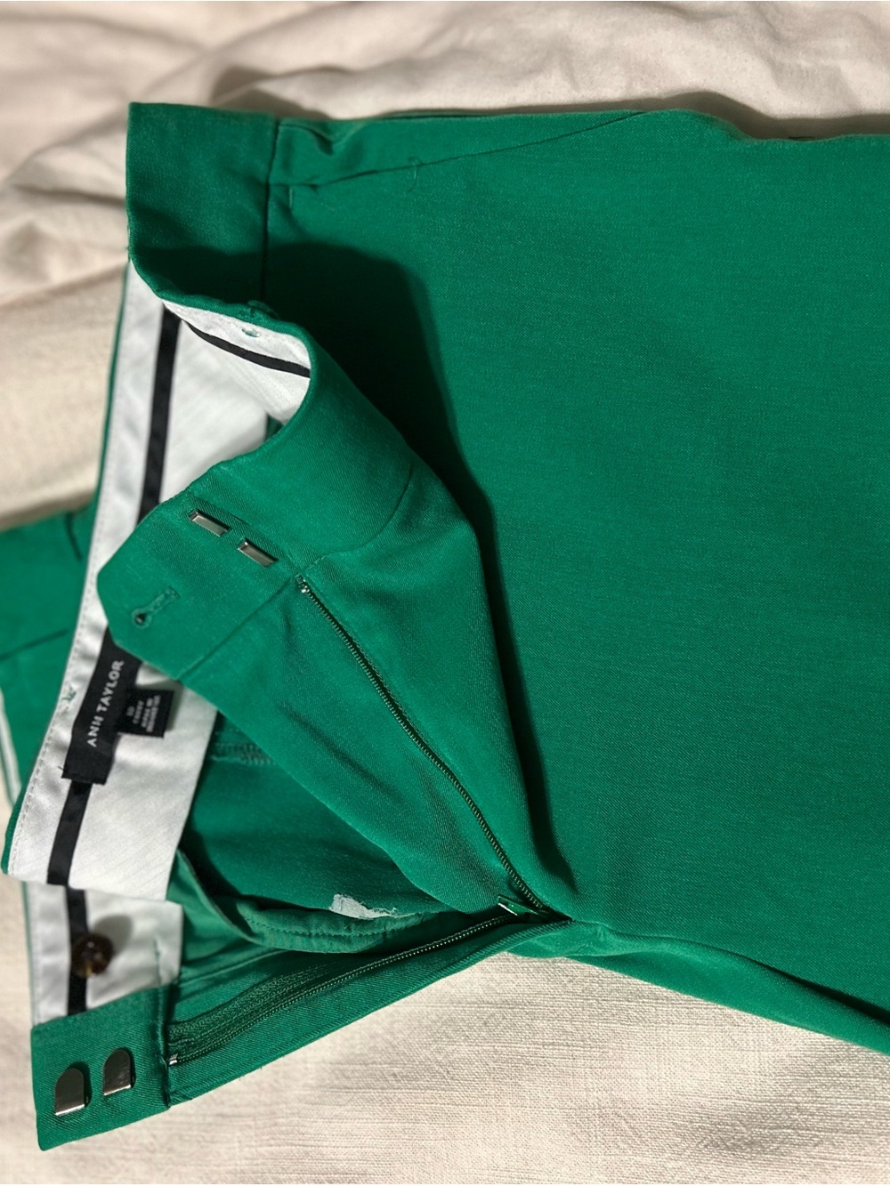 Ann Taylor High-Rise Wide-Leg Pants in Emerald Green - Picture 4 of 6